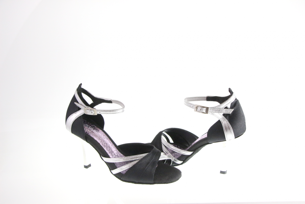 Giro Dance Fashion