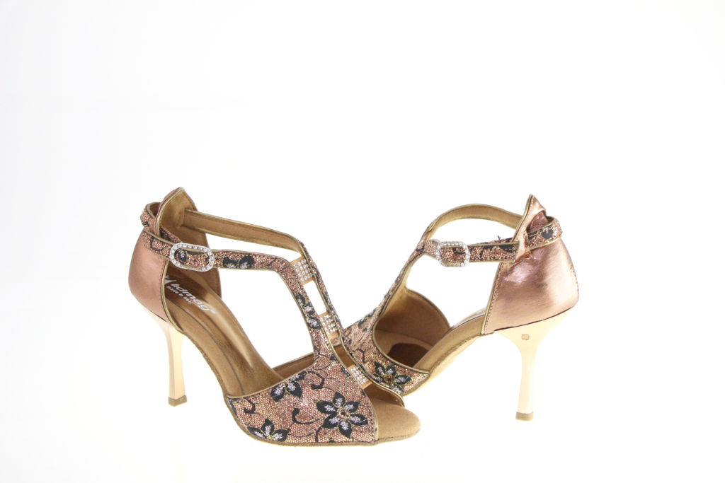 Giro Dance Fashion