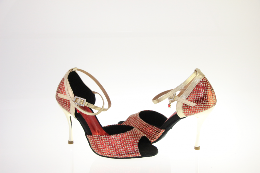 Giro Dance Fashion